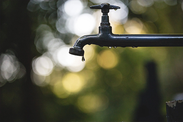 Water tap