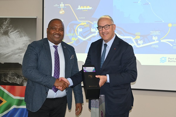 Prof Bismark Tyobeka, NWU principal and vice-chancellor, with Ahmed Aboutaleb, the mayor of the City of Rotterdam.
