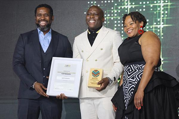  From left are Minister of Higher Education Buti Manamela, Martin Maupa, and Zimkhitha Peter, CEO of Allan and Gill Gray.